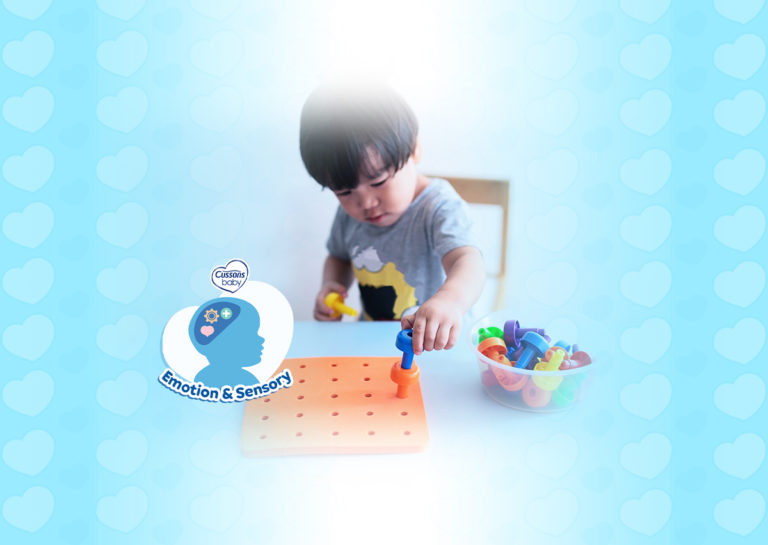 Melatih Motorik Halus