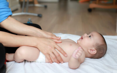 10 Manfaat Pijat Bayi dan Rekomendasi Minyak untuk Pijat