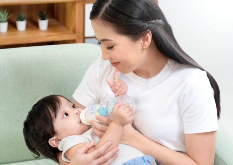 penyebab bayi muntah