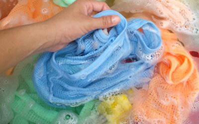 7 Cara Mencuci Baju Bayi dan Rekomendasi Deterjen yang Tepat